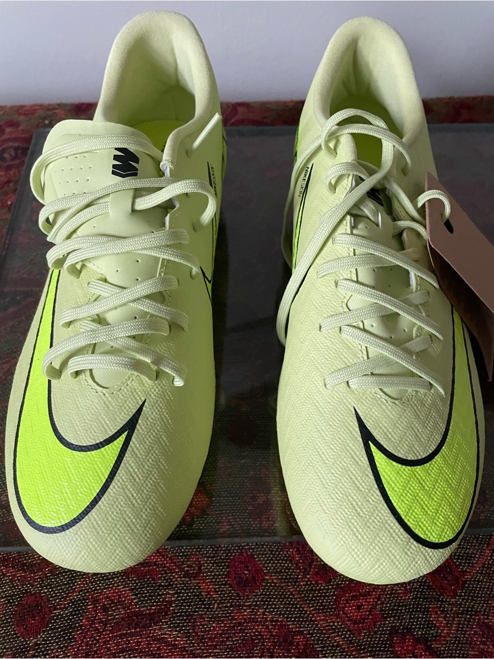 Nike Men’s ZM VAPOR 16 ACADEMY Soccer Cleats - M 7.5 W9